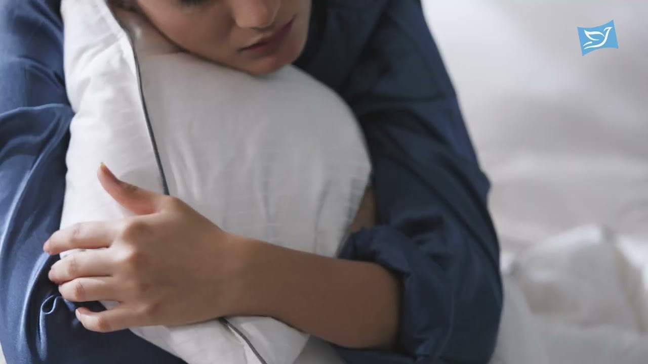 Experience Ultimate Comfort with Ruby Goose Down Pillow & Duvet 🛏️✨