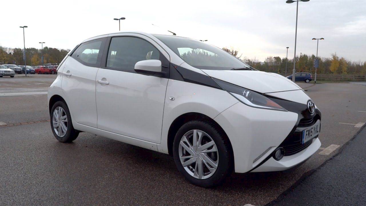 2015 Toyota Aygo 1.0 VVT-i x-pression (5-door) Start-Up and Full Vehicle Tour
