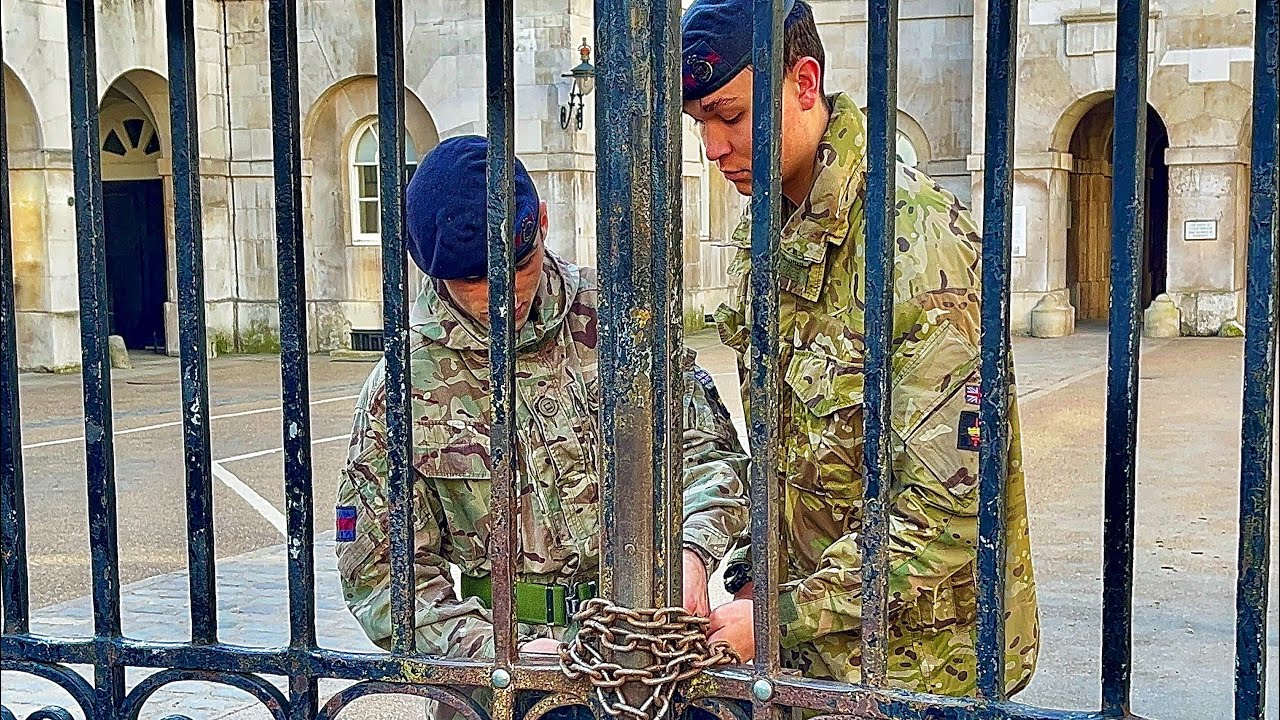 Saturday was Going Perfectly Until THIS Happened! royal kings. royal guards. kings horse guards.