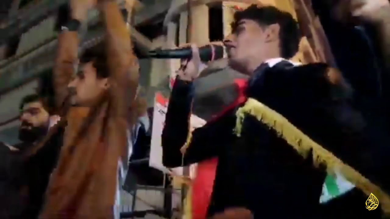 منشد العراق 🇮🇶كرار الزينبي /في ساحة الحبوبي بندرية لشهداء الثورة