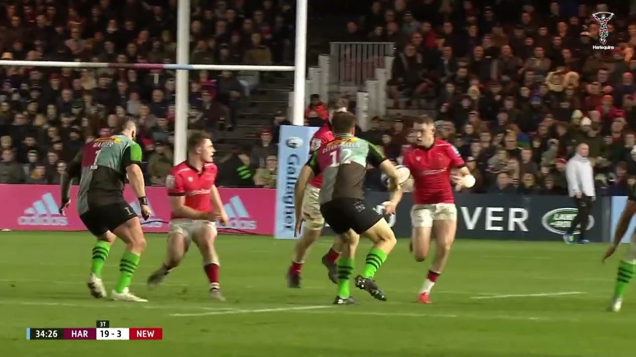 🥵 Andre Esterhuizen with a massive hit against Newcastle.
