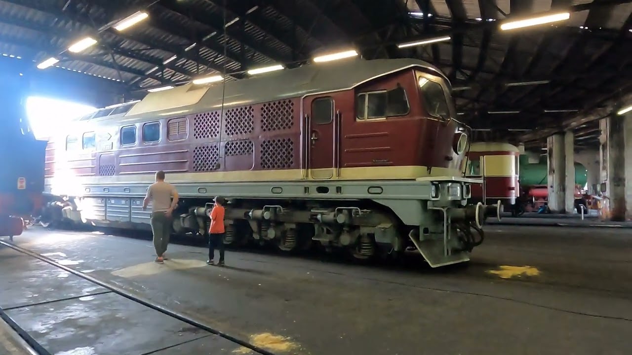 Dampflokomotiven Schienenbus Diesellokomotiven im BW Arnstadt zum Tag der Schiene