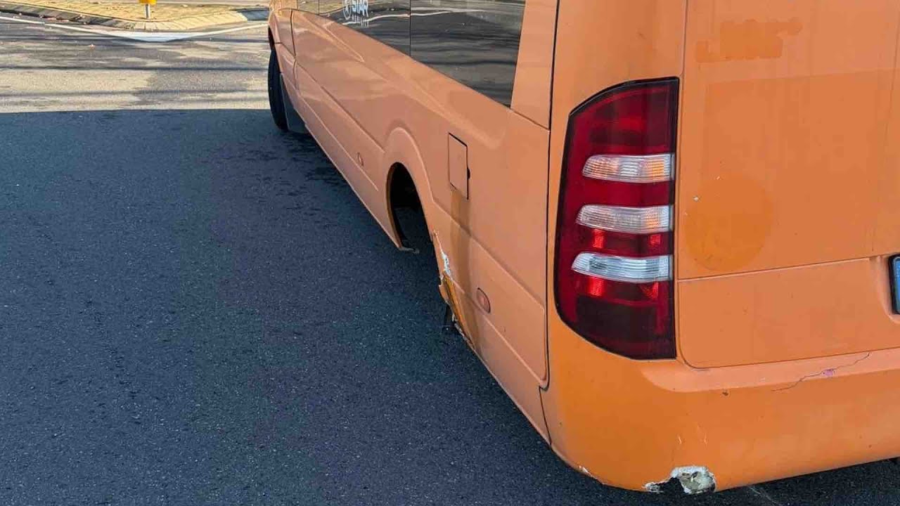 Il bus che ha perso le ruote a Vigevano, Star annuncia un'indagine: 'Non esclusa la pista dolosa'