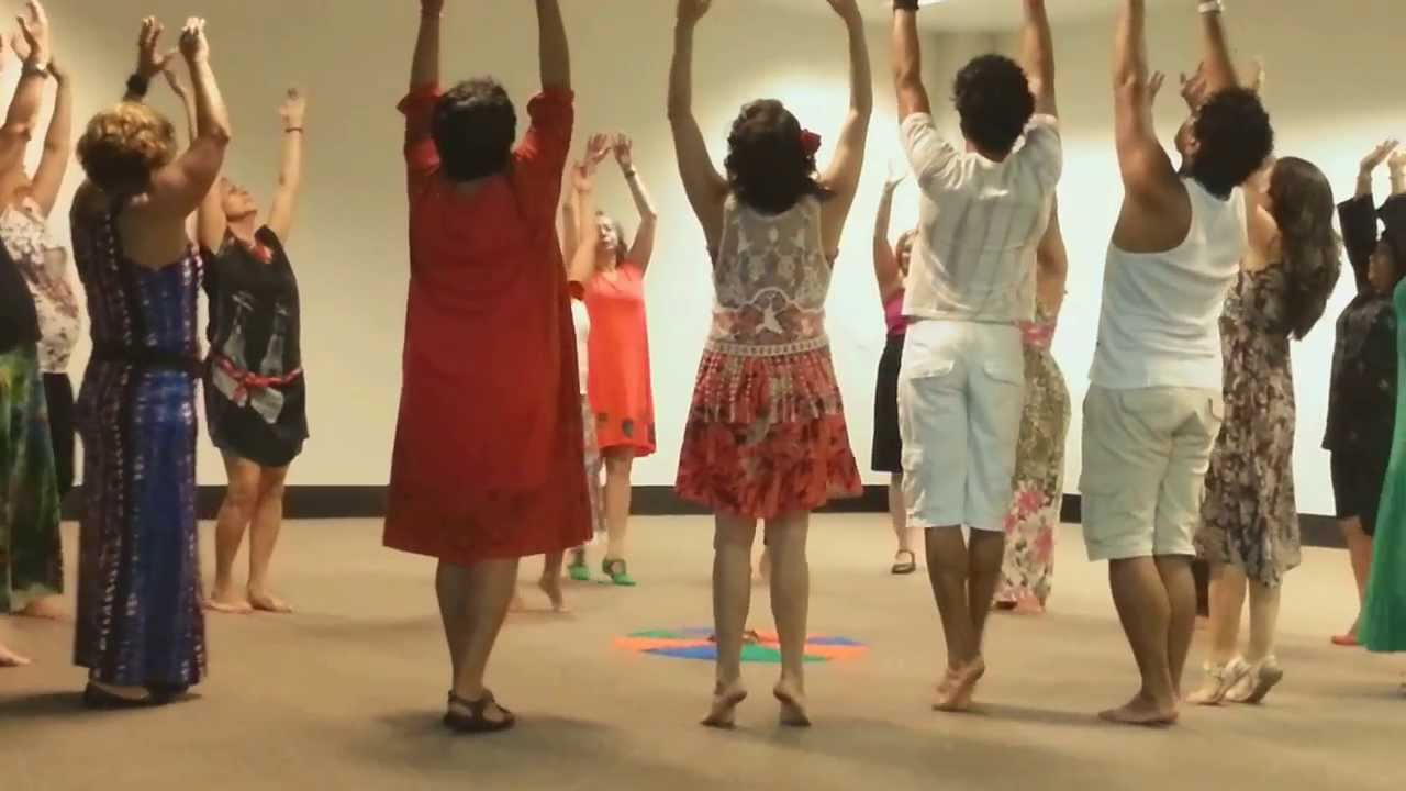 Oficina de Danças Circulares NA GINGA DA RODA com LUCIA CORDEIRO