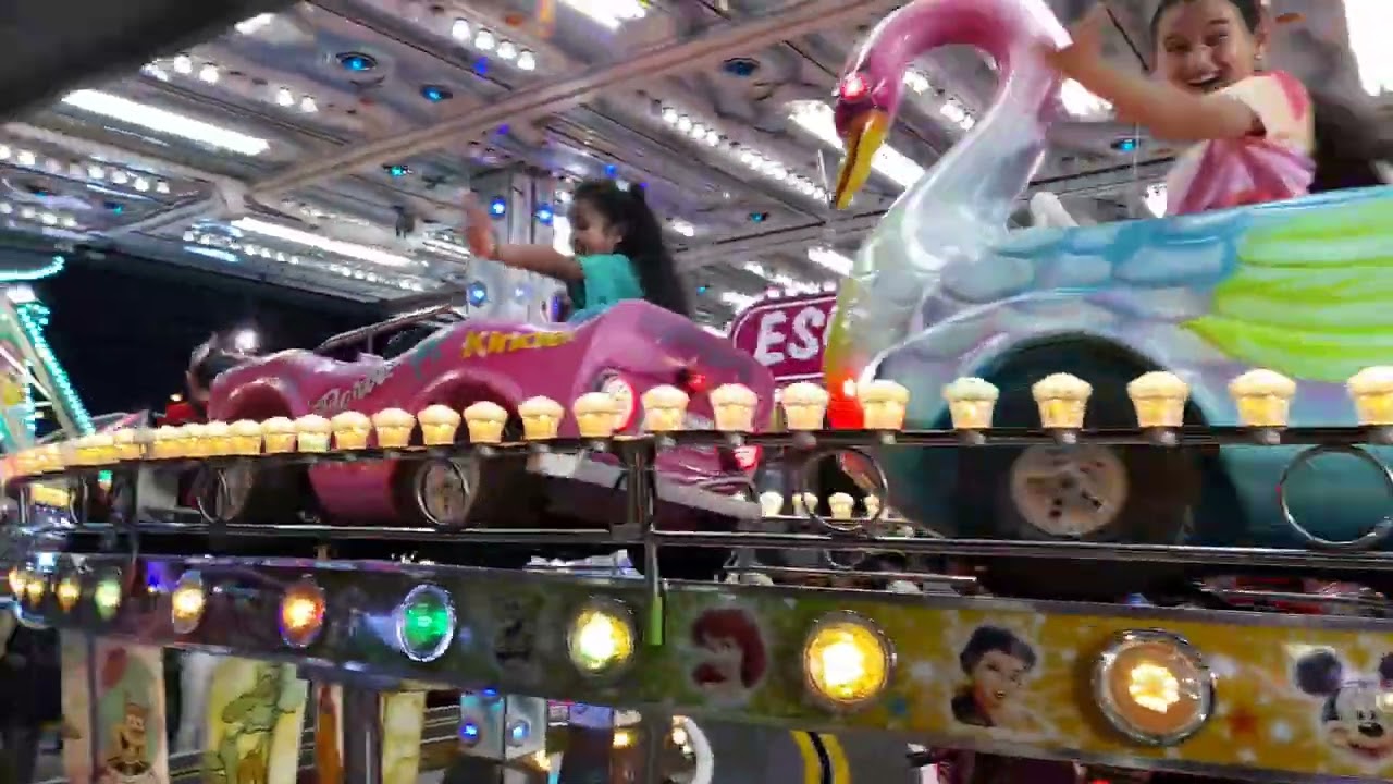 LOS CARROS LOCOSBÉN LA FERIA DE SEVILLA ESPAÑA 20²³