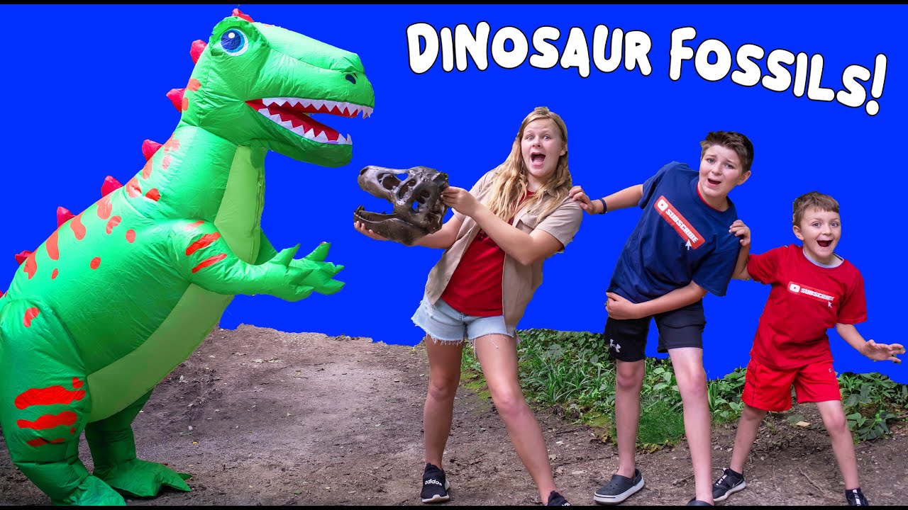 Assistant And Ryan Hunt for Mama Rex Dinosaur at Jurassic World