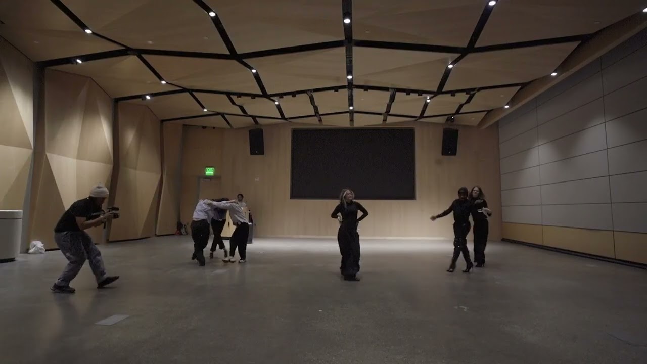 Intro Showcase Spring 2026 - Vogue Performance
