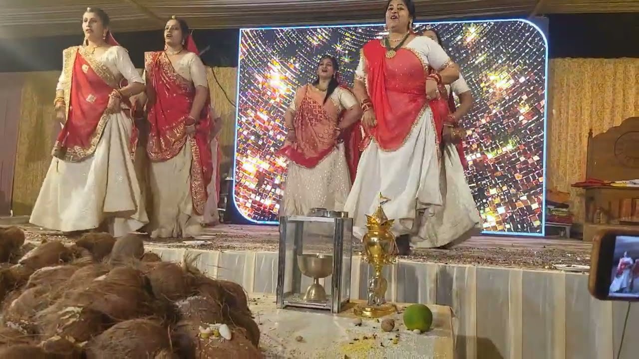 Beautiful dance on jain bhajan #jainbhajan #jaindharm #jainism #dance #easychoreography #beautiful 