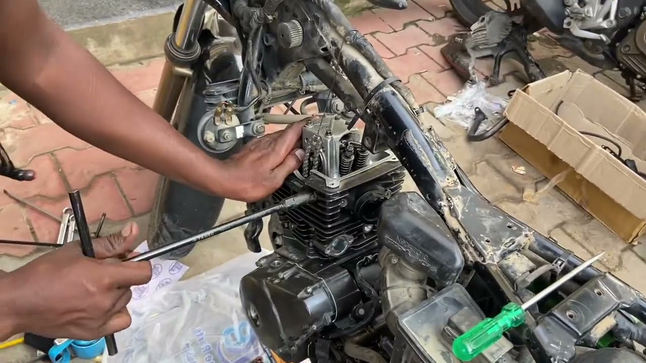 TVS Apache RTR 200 4V Half Engine Work With Full Details And Parts Price #apache2004v #halfengine