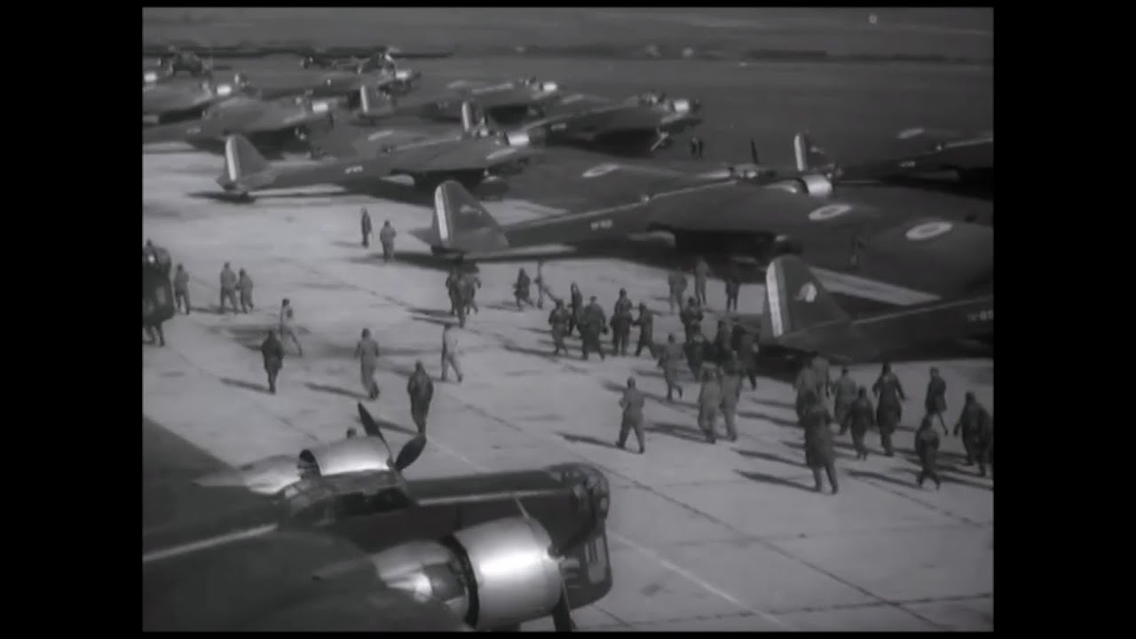 French Amiot 143M bomber squadron takeoff at Le Bourget (1938)
