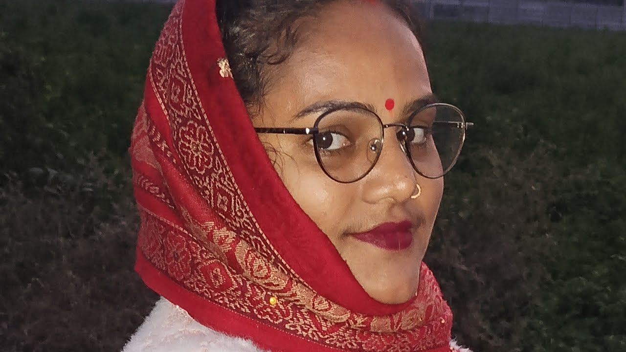 Suneeta Yadav 50 is live good evening all friends 🙏