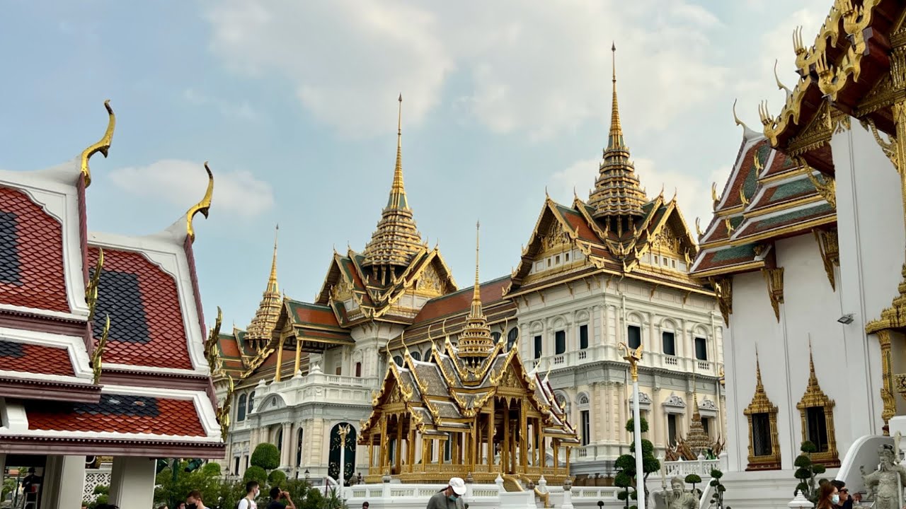 Wat Phra Kaew and The Grand Palace ทึ่ง! ความวิจิตรงดงามและฝีมือช่างชั้นครู