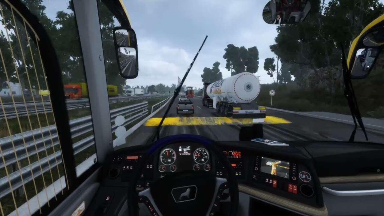 ETS 2 1.57 (  HVT MAN Lions Coach 3rd )