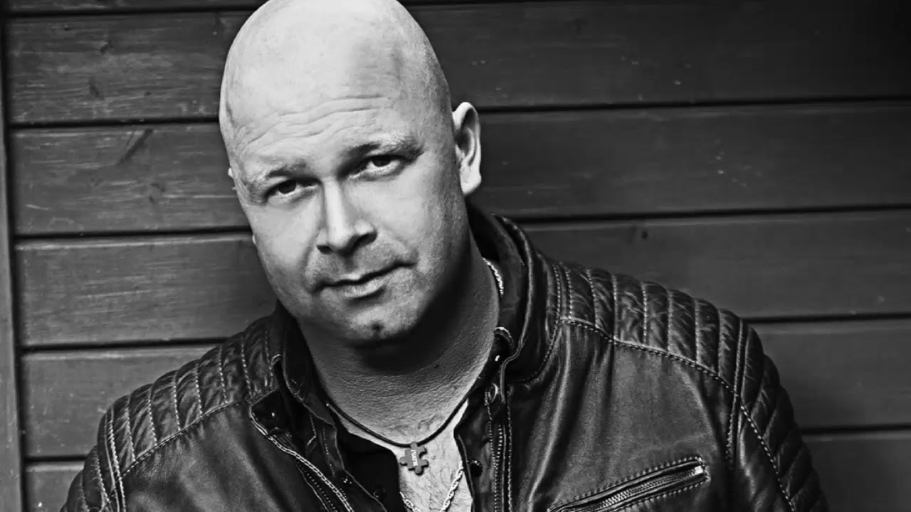 Kiske - Suspicious Minds (Elvis cover)