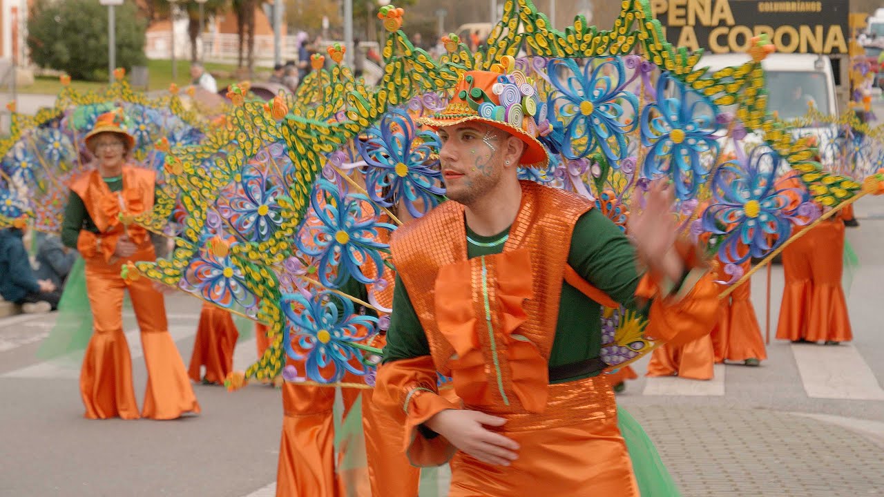 Ponferrada celebra su gran desfile de Carnaval con 19 grupos