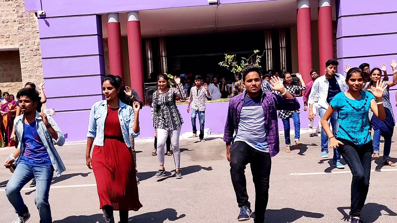 EMERGE'19 flashmob by ECE students || MARCH 16 || JNTUA