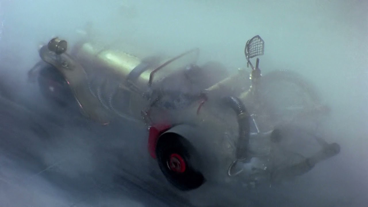 Fl&aring;klypa / Pinchcliffe Grand prix (1975) - Dirty tricks / Race finish