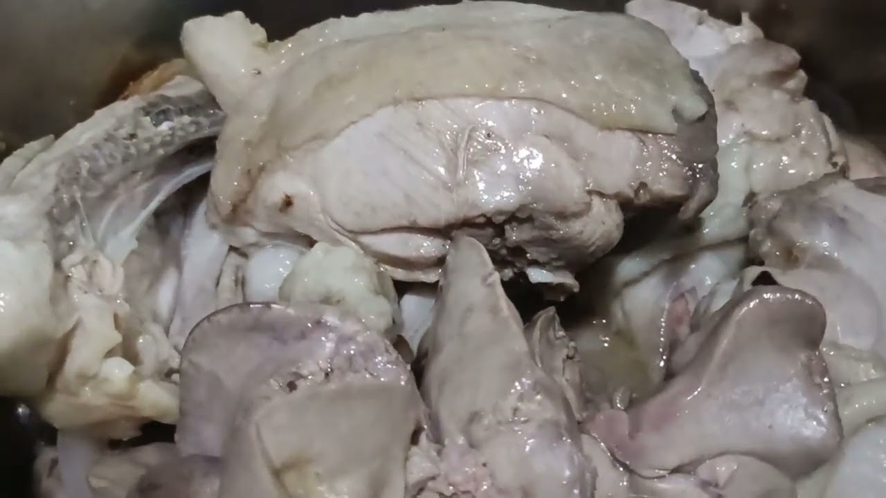 Tinolang manok for lunch #yummy #tinolangmanok #lutongbahay #filipinorecipe