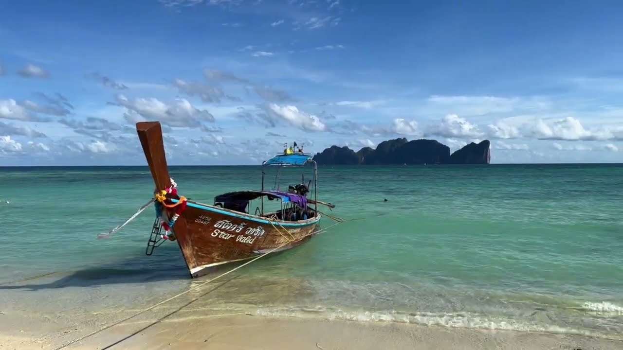 Walking tour Phi Phi Island, Thailand | 4K