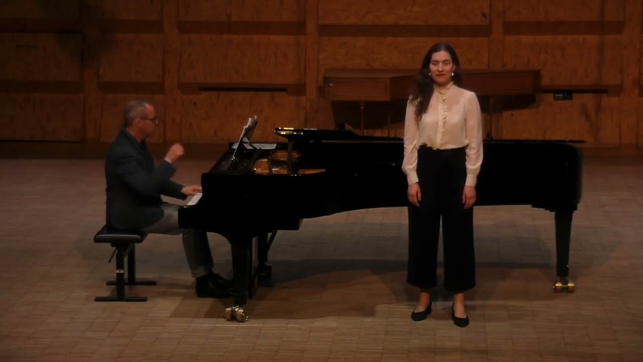 Vizma Zvaigzne - La mi sola, Laureola (Canciones Clásicas Españolas, Vol. 1 No. 1) by F. Obradors