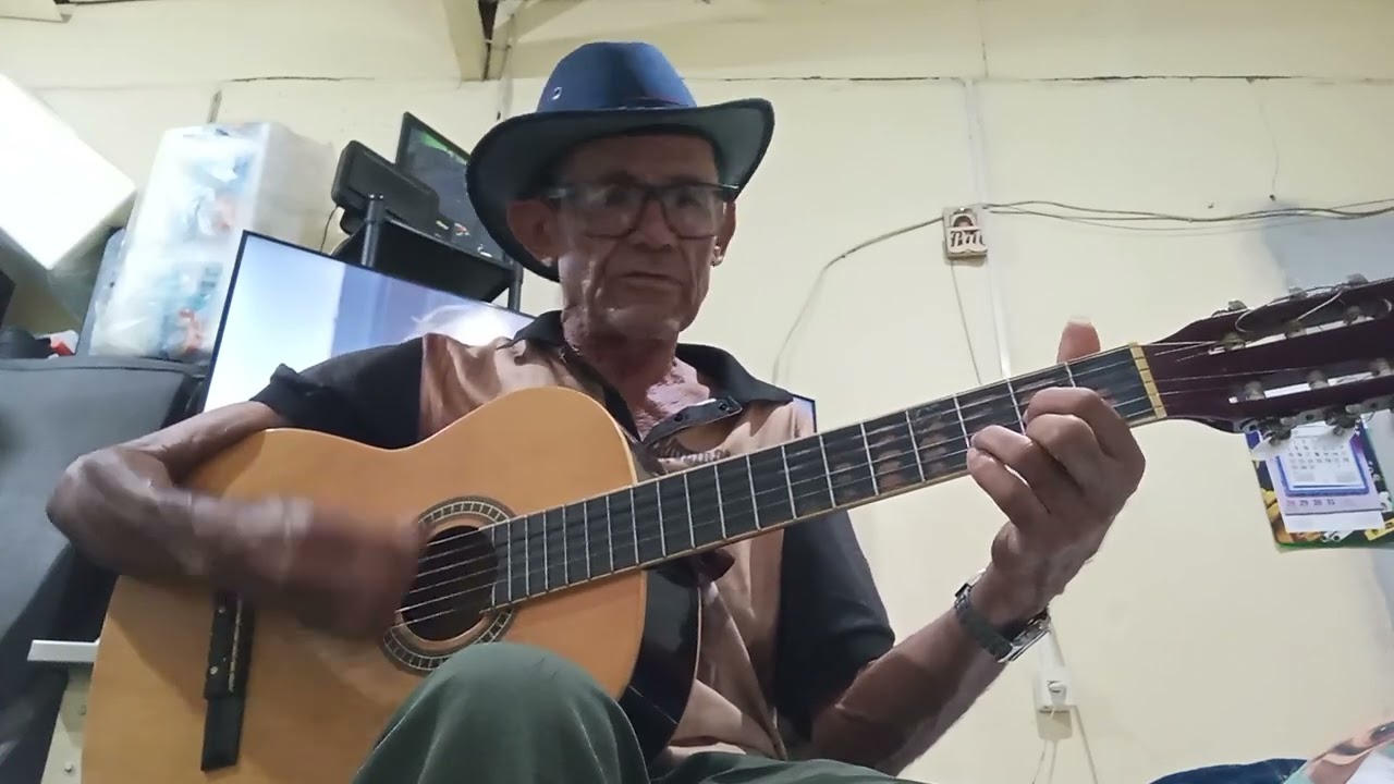 Carlito Faustino e seu teclado 