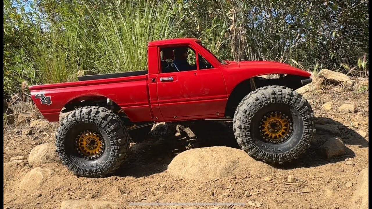 RC Hard Body Crawler Vanquish VRD Straight Axle Toyota