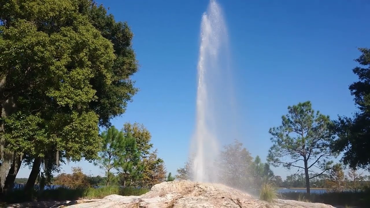 Disney's Wilderness Lodge - Fire Rock Geyser - Walt Disney World
