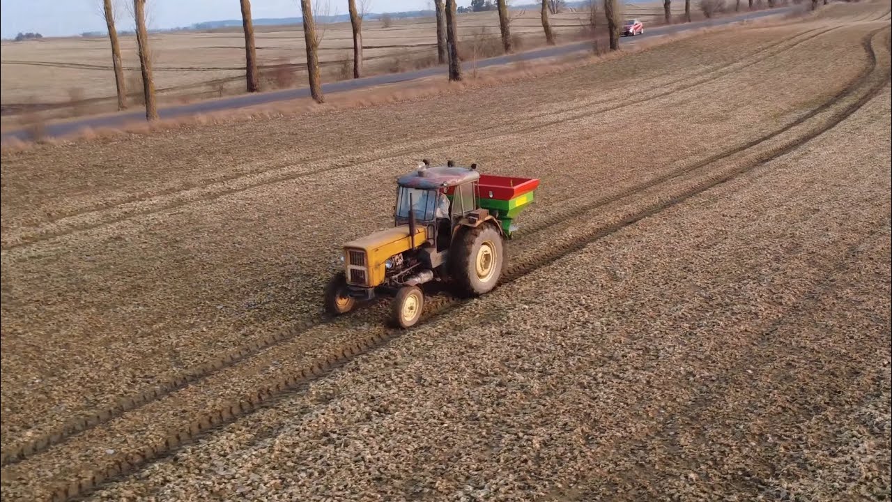 Rozsiewanie nawozu na rzepak i pszenicę 🚜U-R-S-U-S C360 z rozsiewaczem unia brzeg🚜