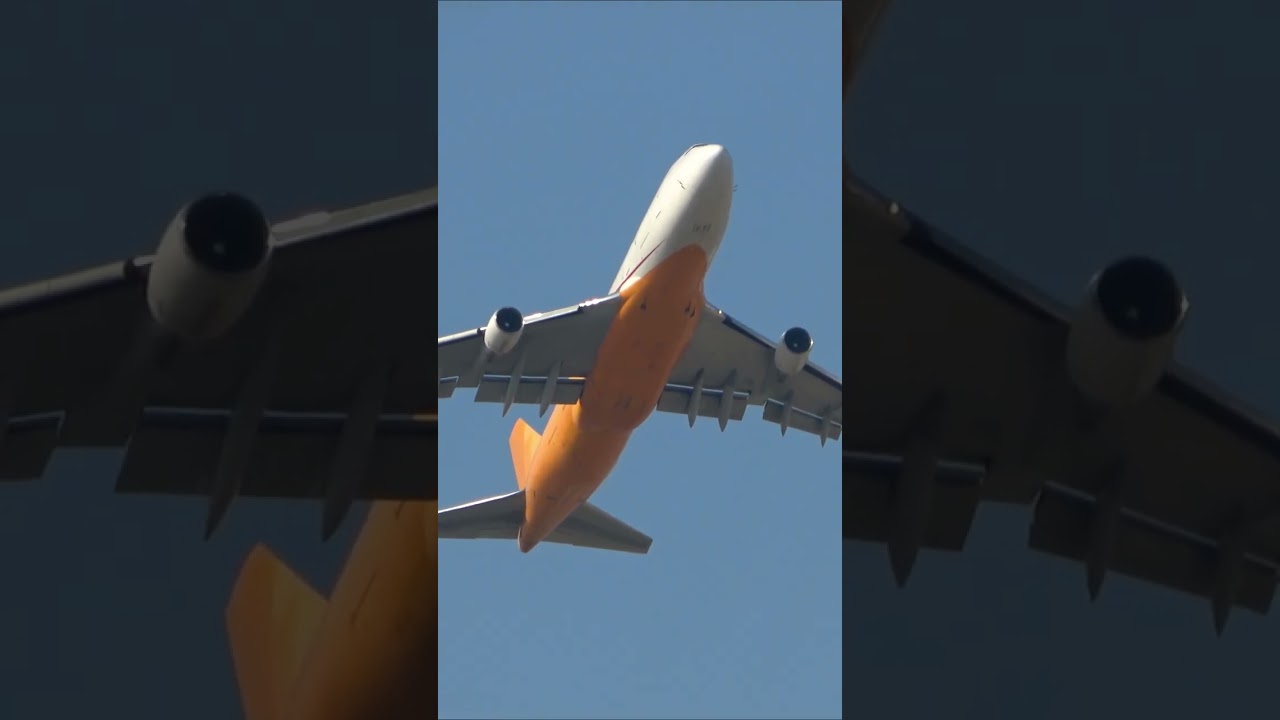 Cargo 747 Deaparting Heathrow