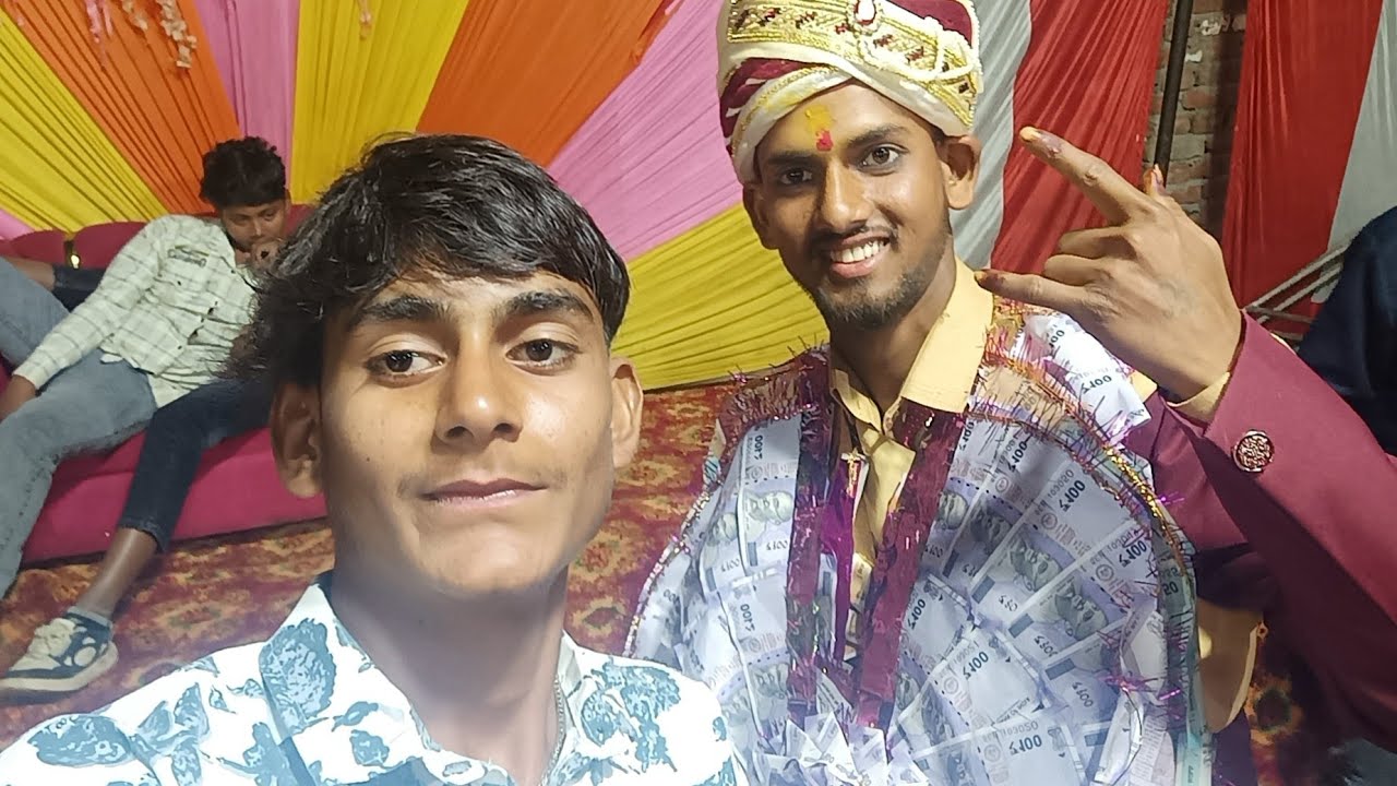 Apne bhai ki shadi me Rola Kat Diya hai 