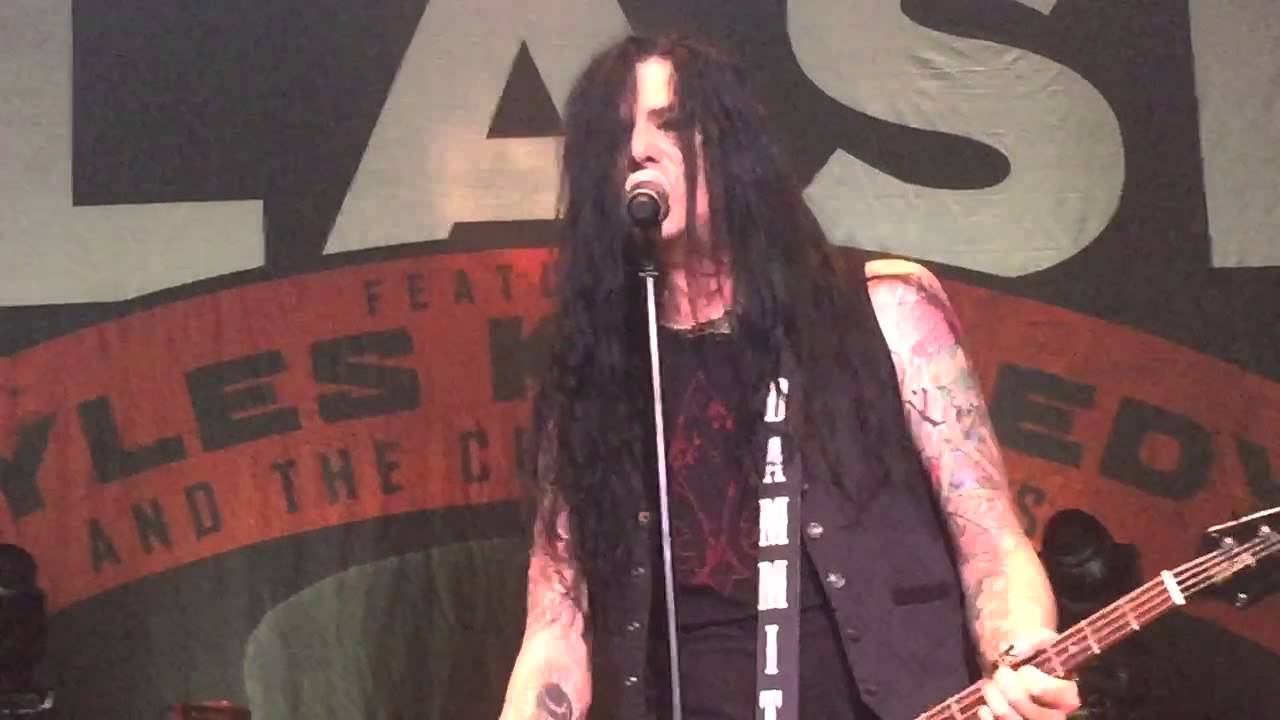 Todd Kerns w/ Slash @ Metropolis - Welcome to the Jungle 9/24/15