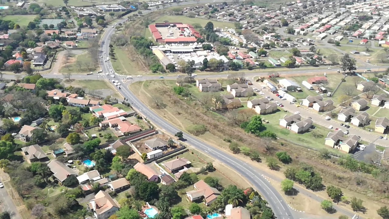 Flying over Pietermaritzburg and landing at Oribi airport