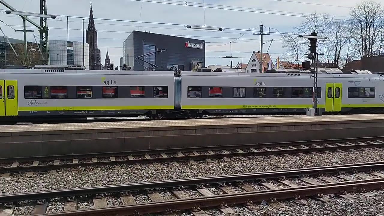 Elektryczny zesp&oacute;ł trakcyjny 440 405 agilis