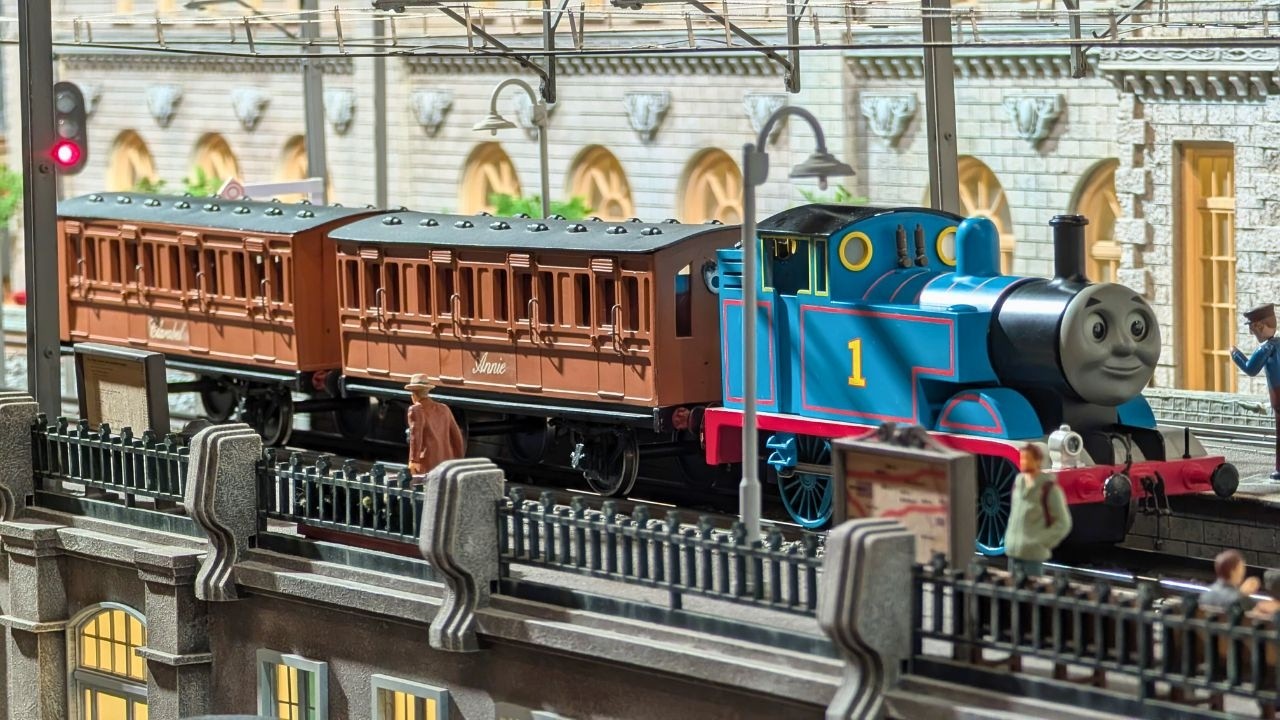撮影で使われた本物のトーマスが走る！世界最大級1番ゲージジオラマ【横浜：原鉄道模型博物館】