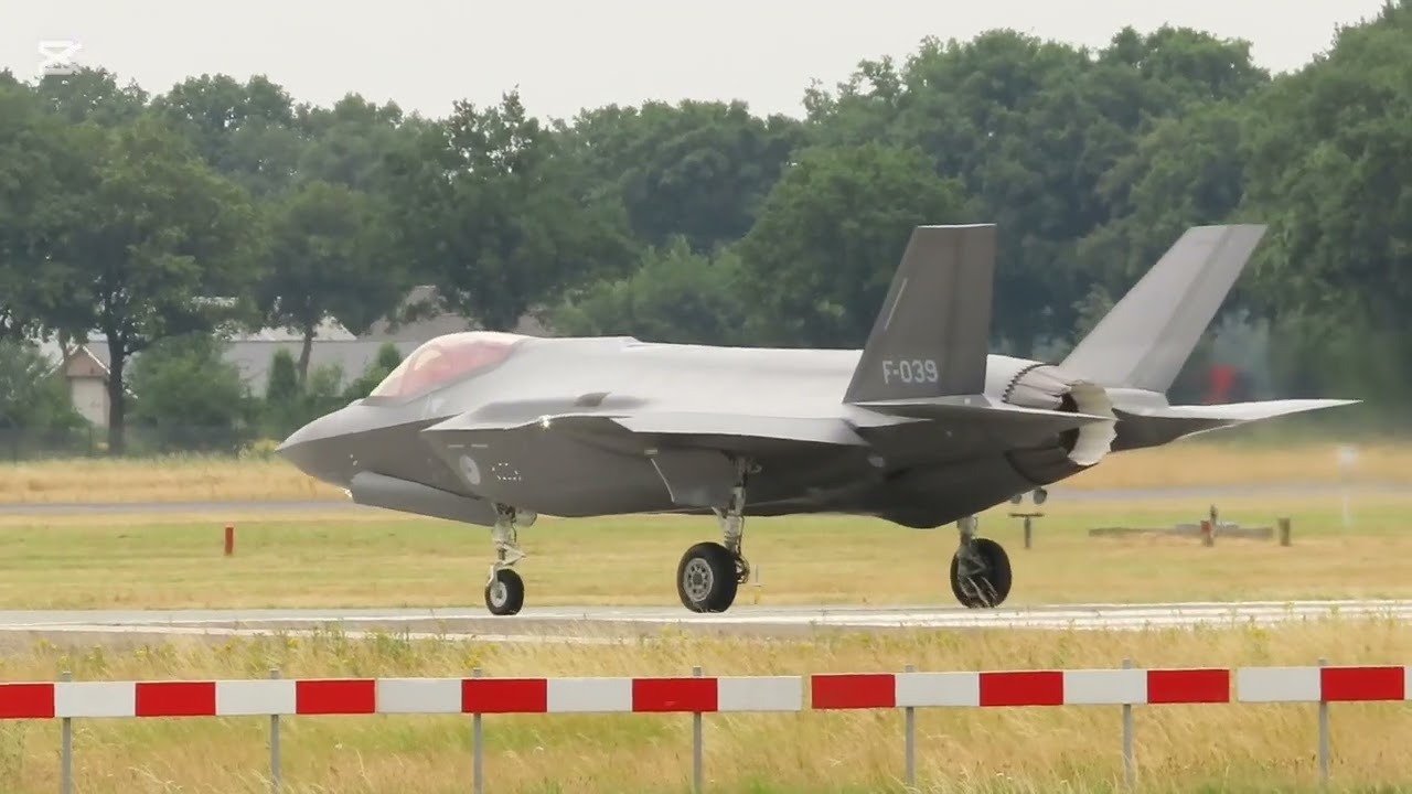 27-06-'25. Volkel middag missie.  4 × F 35.   🙂