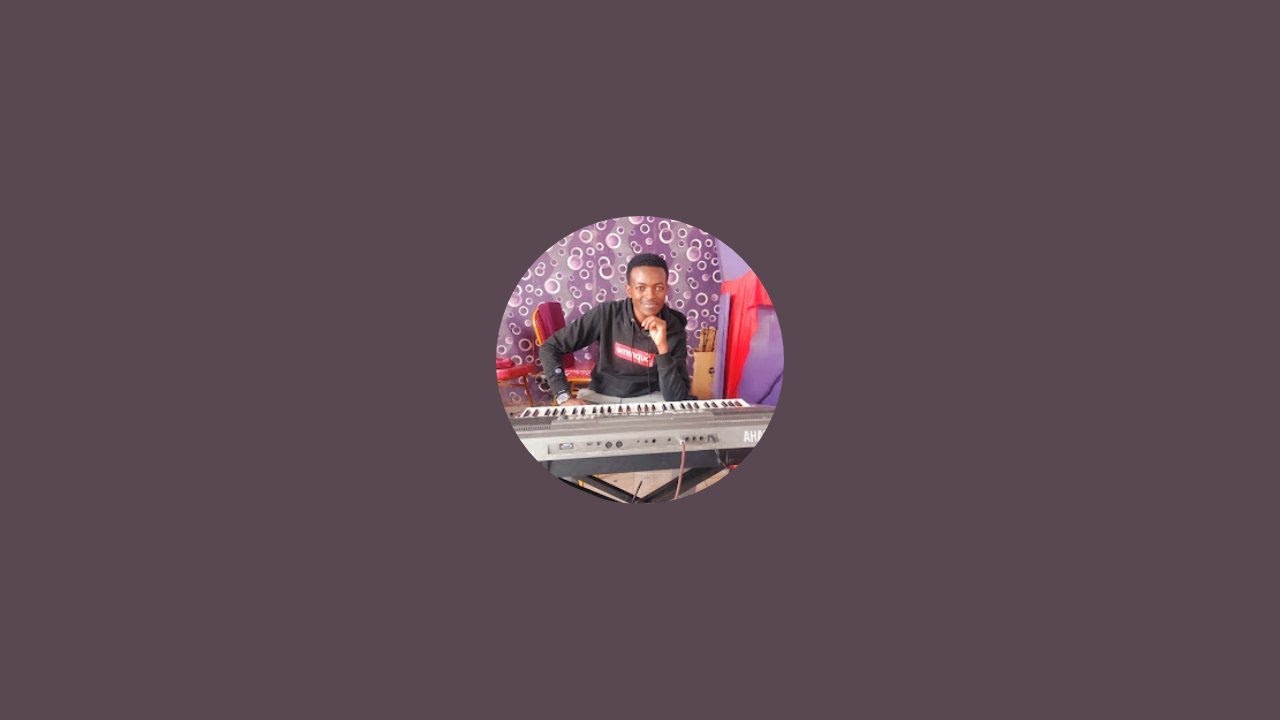 DERRICK KEYBOARDIST is live