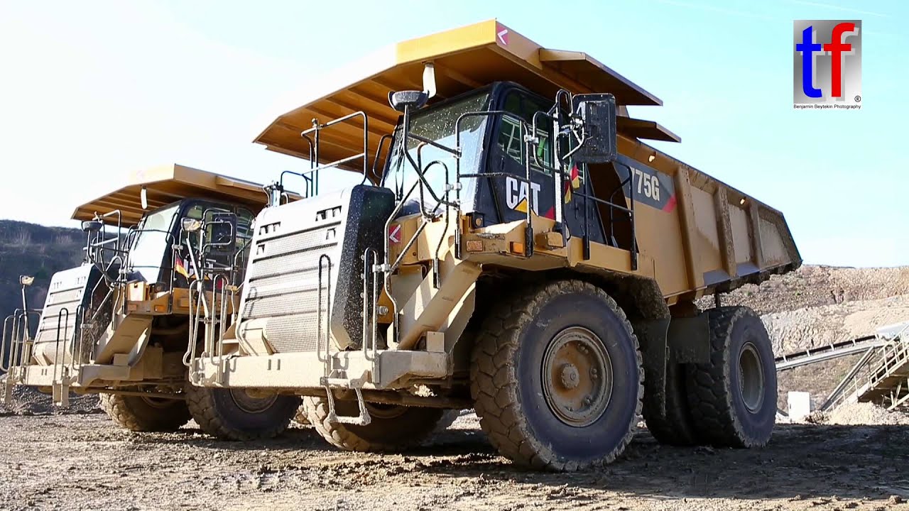 Caterpillar 775G Off-Highway Truck / Muldenkipper Walkaround, 2015.