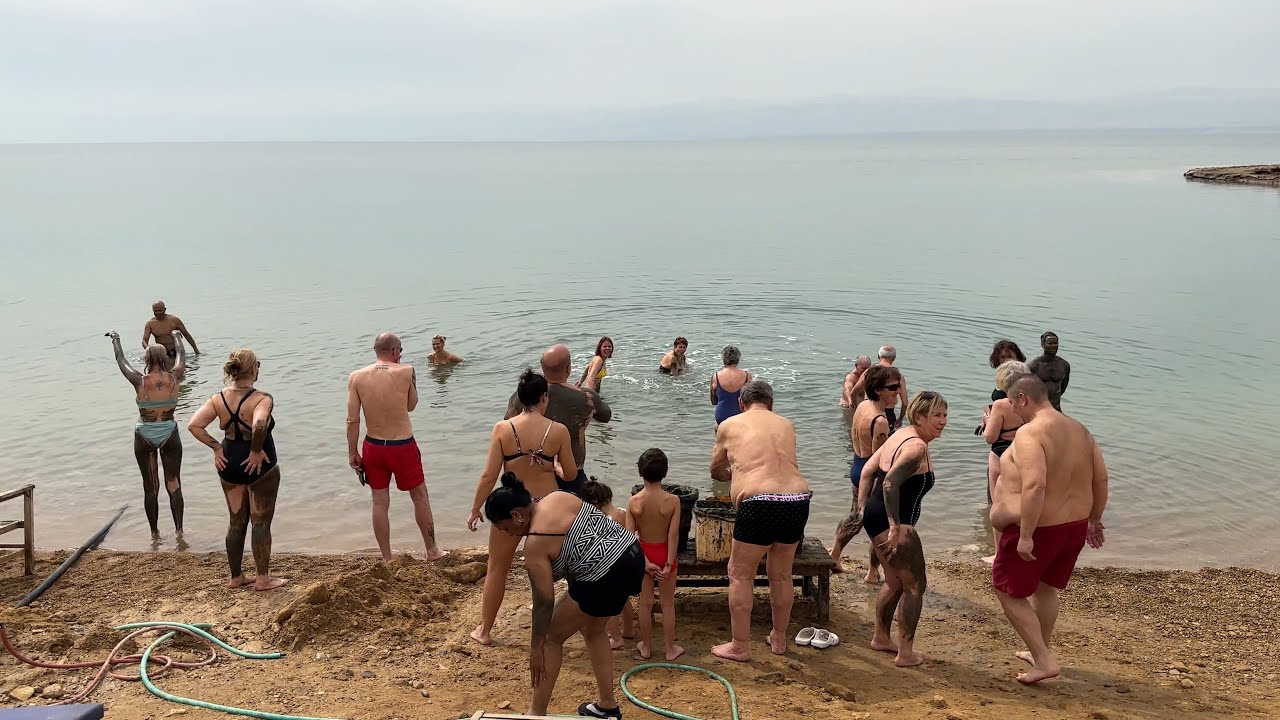 Beach walk at Dead Sea and the Dead Sea Spa Hotel in Jordan | Trip to Amman, Jordan 2023
