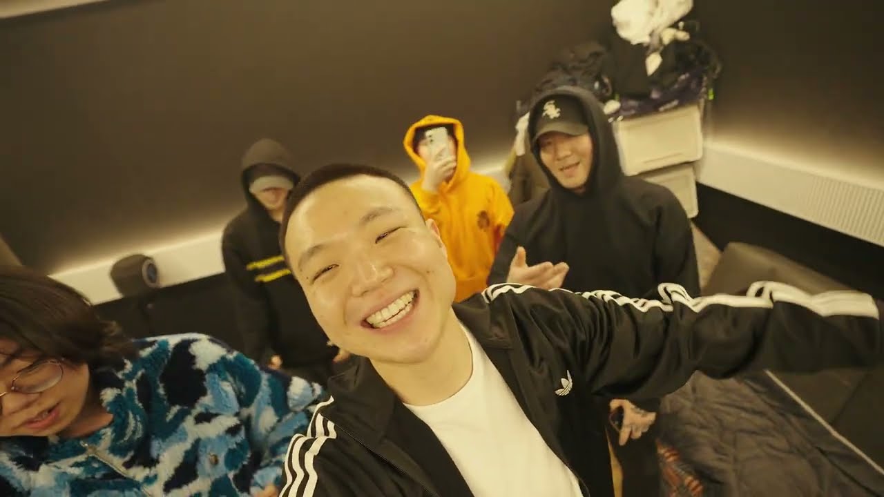 이슬림탄탄 - 피자 (feat. 전겨울) [prod. sioo, LIVER BLOW] Official Music Video