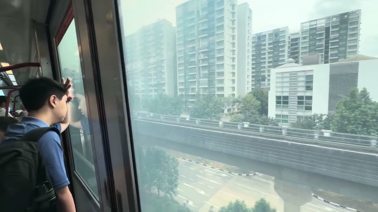 SBS Transit Mitsubishi Crystal Mover C810/C810A (V07/V47): Punggol to Riviera (CW). 