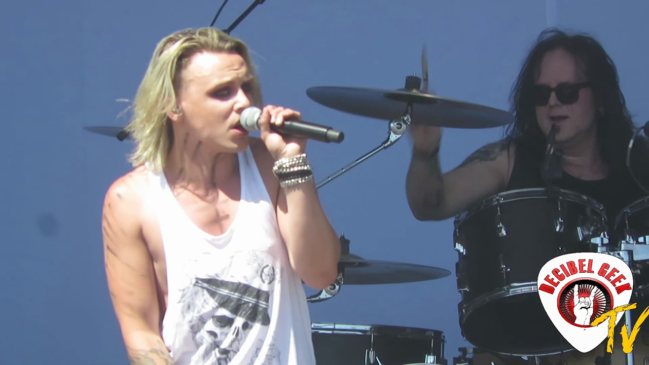 Crashdiet - Cocaine Cowboys: Live at Sweden Rock 2018