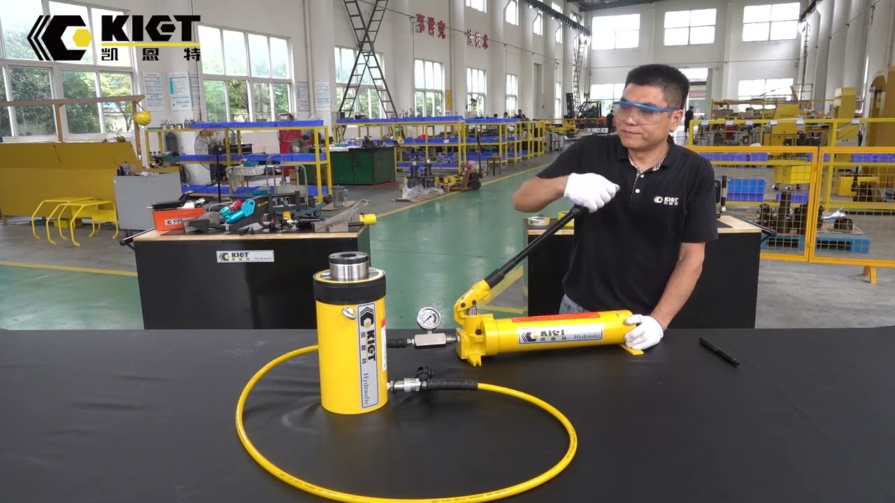 Single-Acting Hollow Hydraulic Jack and P80 Pump: Operation Video
