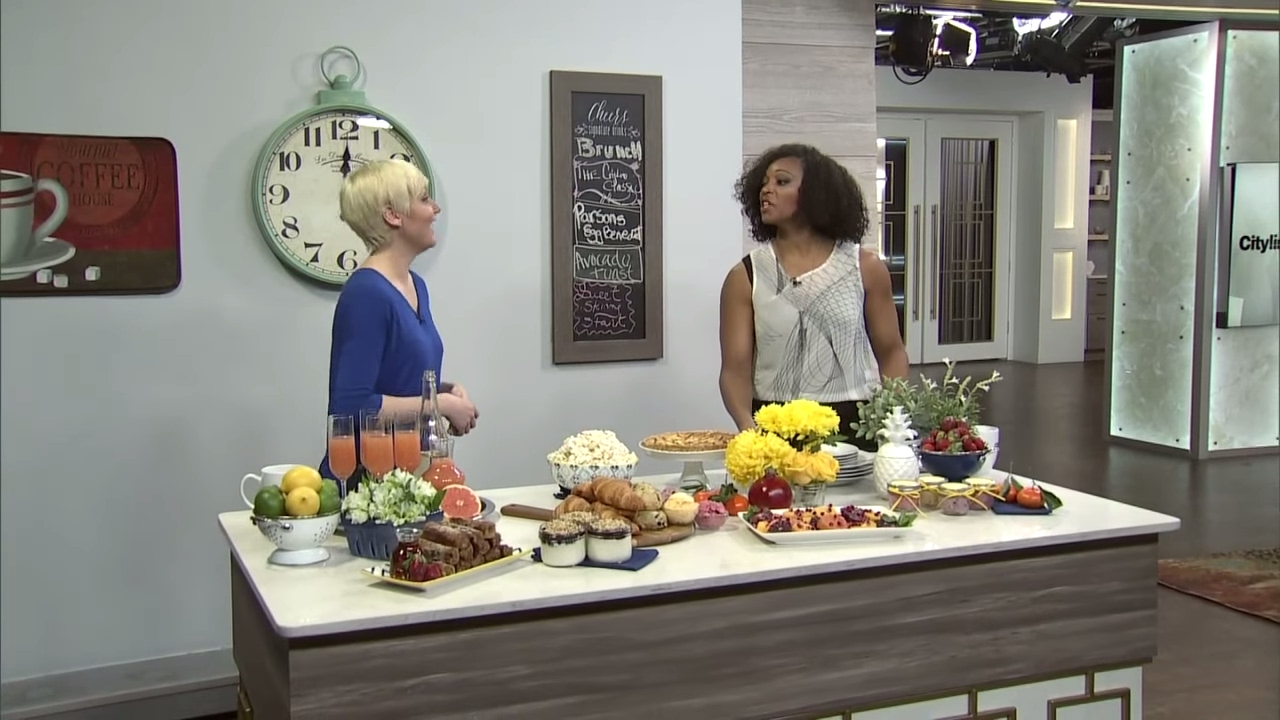 5 tips for hosting brunch on a budget