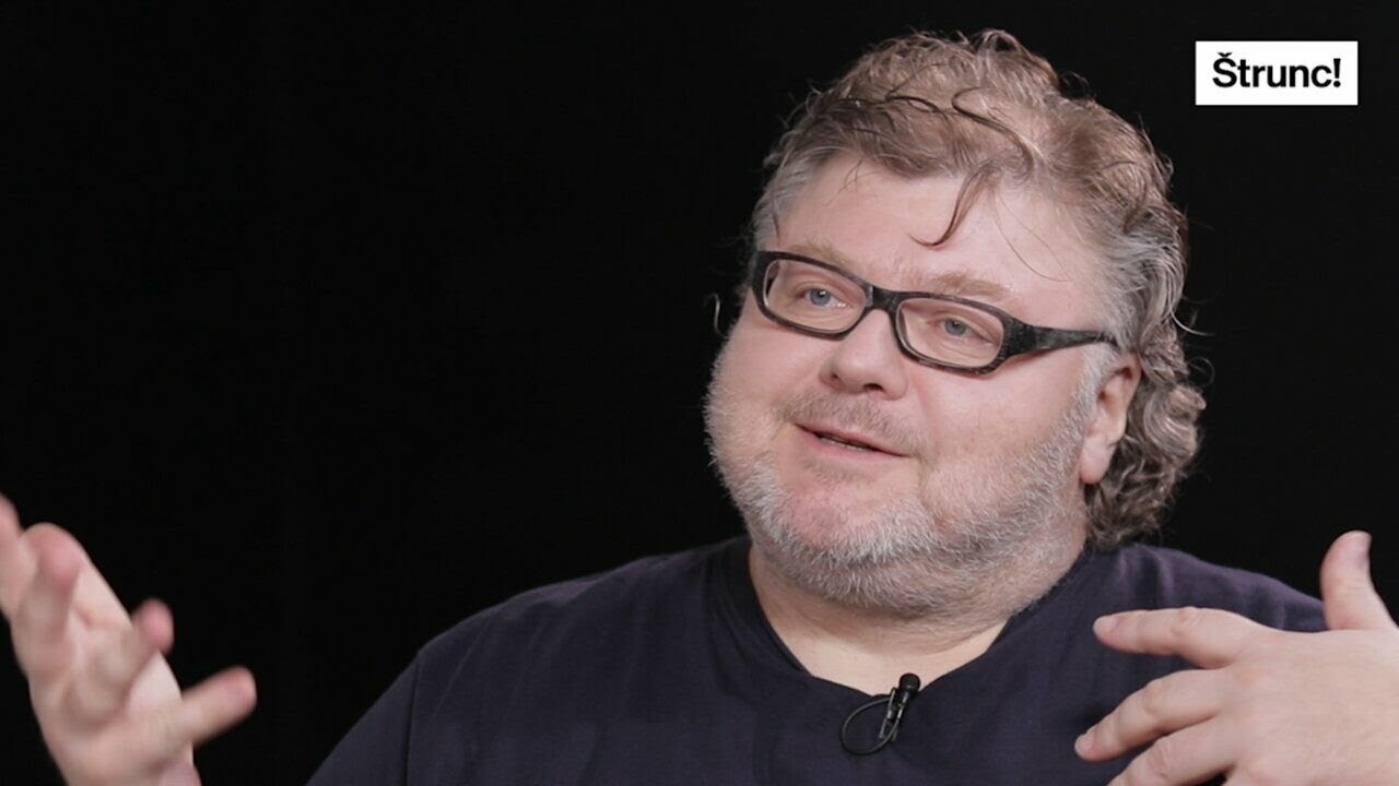 Stanč&iacute;k: Demokracie je n&aacute;tlak v rukavičk&aacute;ch. Vl&aacute;dnou m&eacute;dia a byrokrati, EU se hrout&iacute;