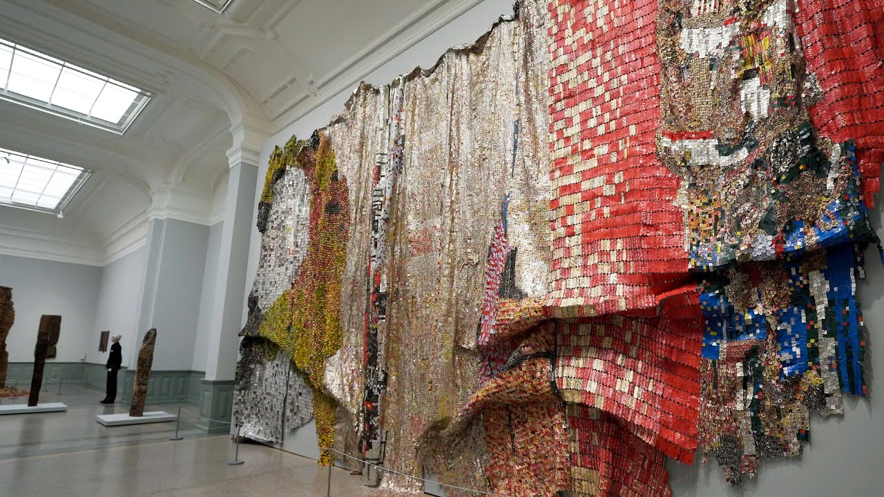 El Anatsui: Triumphant Scale. Retrospective at Kunstmuseum Bern