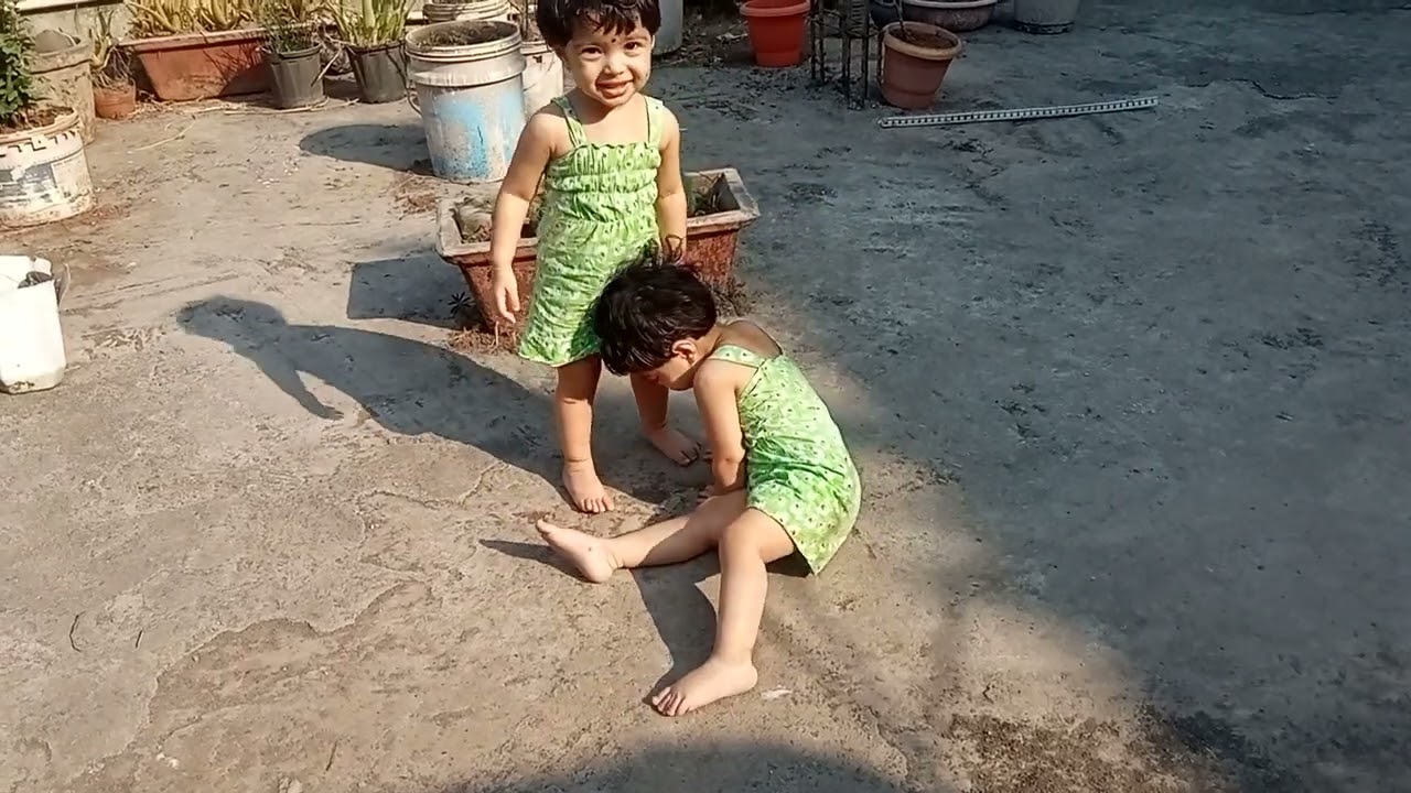 Siya Riya playing on the Terris full Enjoy 