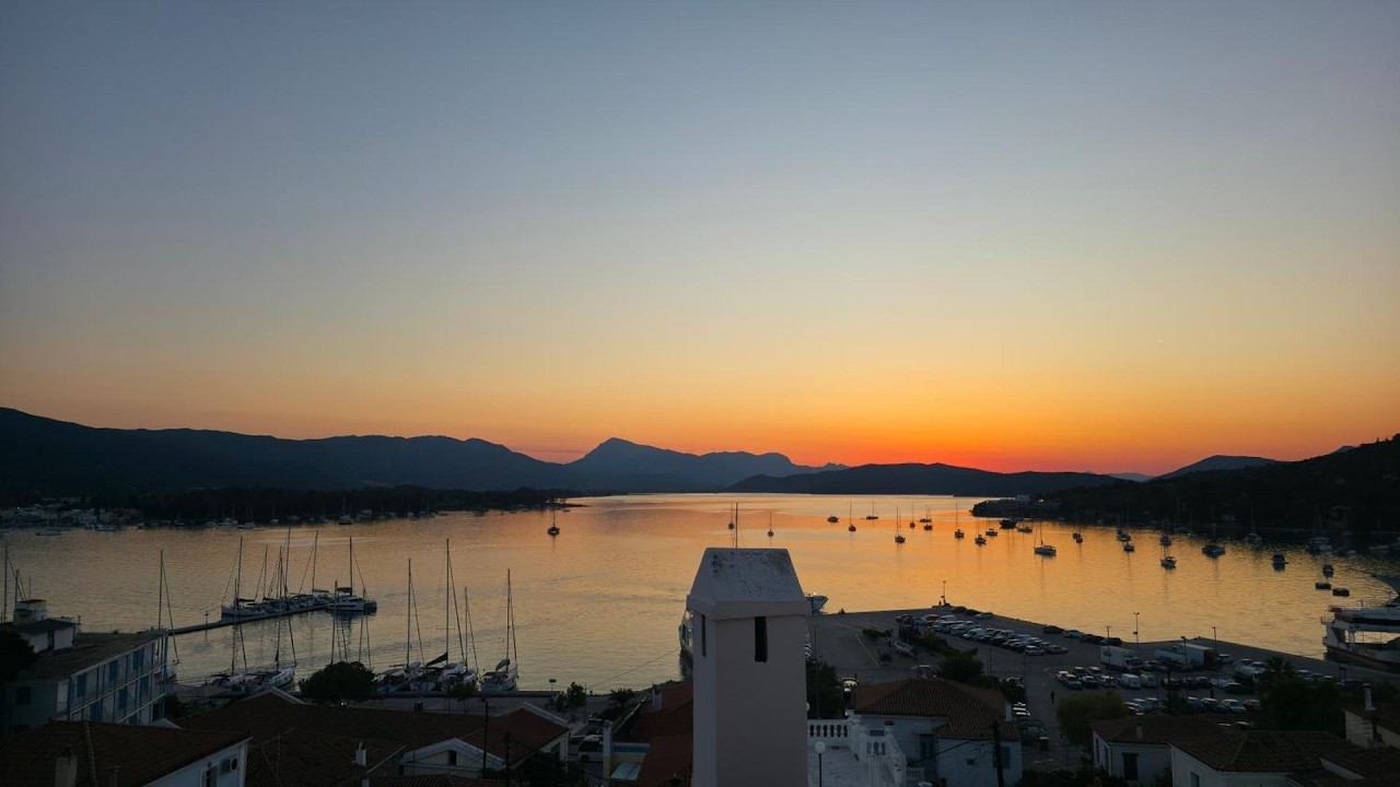 Poros sunset house | Poros, Greece | Hotel Review ⭐