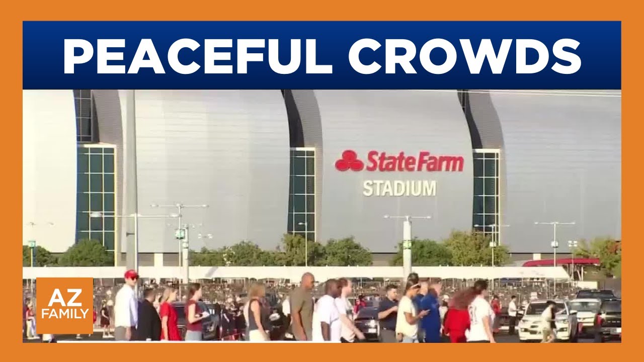 Peaceful crowds met with disorganization at Charlie Kirk's memorial in Glendale