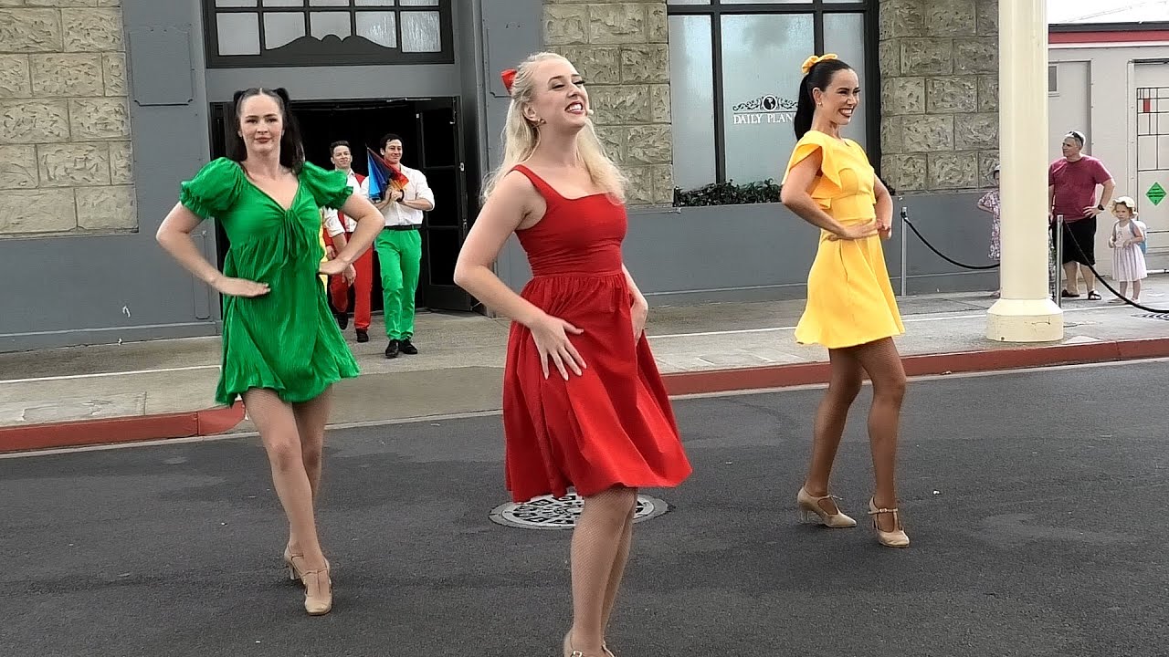 Shall We Dance Movie World Gold Coast (Full, Recorded with two Cameras)