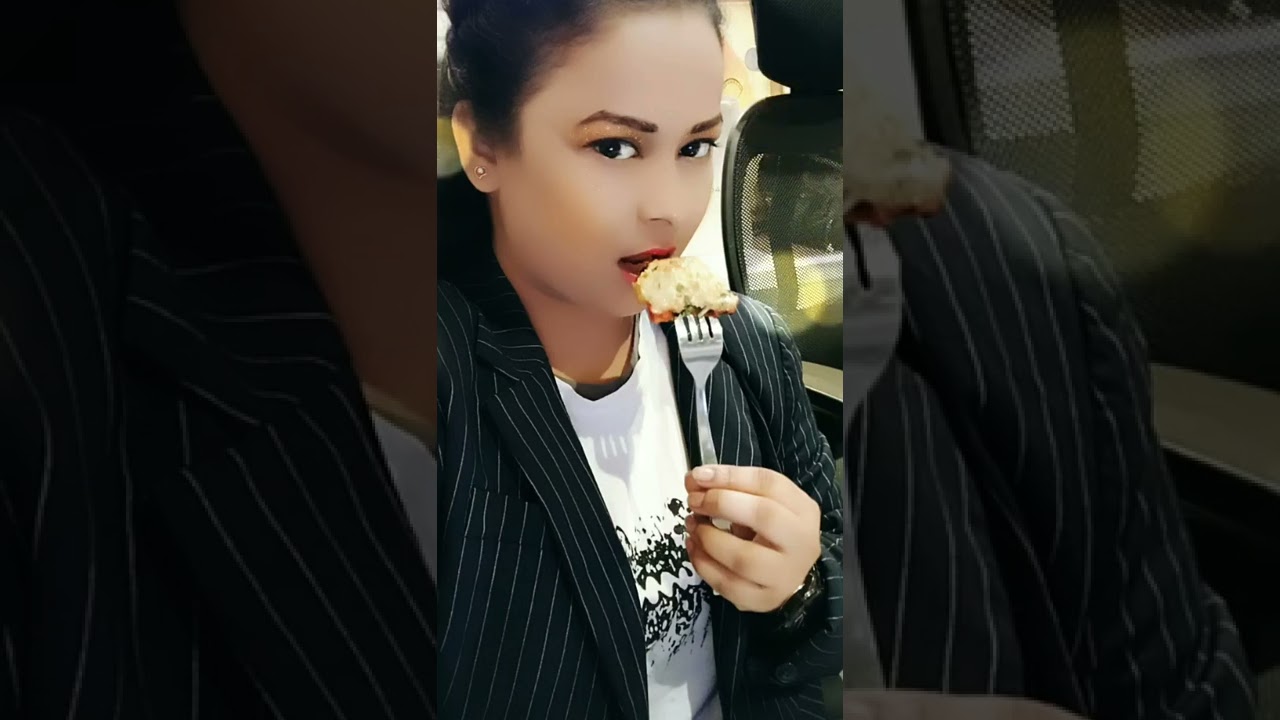 ye bla kon hai,reheti hai kaha,iska naam hai kya😍😘